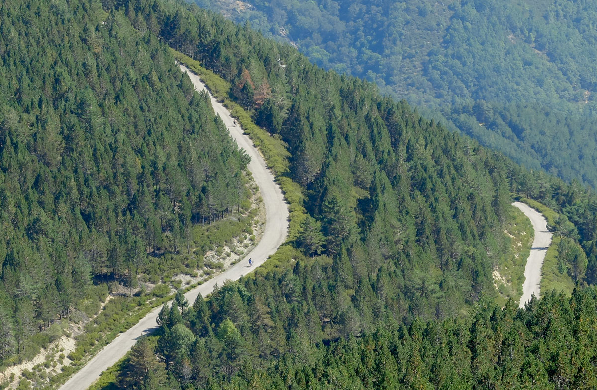 Cruz-de-la-Demanda-rampas-zoom