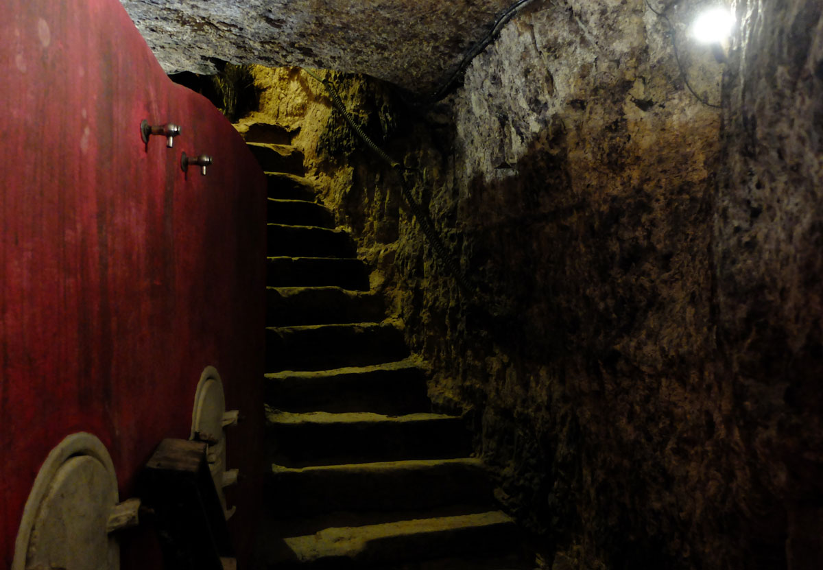 Bodegas-Lecea-escaleras